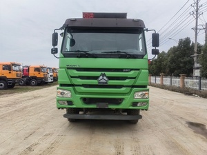 Camion benne d'ingénierie, équipé de 10 roues, modèle de camion benne diesel de 50 tonnes, capacité de charge de 40 tonnes, adapté aux projets de construction - Product Image 3