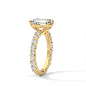 Anillo de compromiso con diamante cultivado en laboratorio de corte esmeralda de 2.50 CTW, banda pavé de oro amarillo de 14 quilates, anillo de joyería fina para mujer - Product Image 4