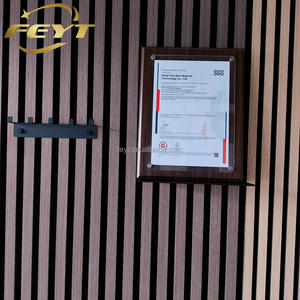 Su misura decorazione moderna legno doghe acustica pannelli da parete OEM ODM <span class=keywords><strong>in</strong></span> <span class=keywords><strong>vendita</strong></span> <span class=keywords><strong>in</strong></span> vari colori per Hotel <span class=keywords><strong>in</strong></span> legno Studio di registrazione - Product Image 2