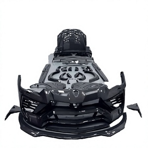 Nouveaux kits carrosserie en fibre de carbone pour Lamborghini Urus : Lame de pare-chocs avant en plastique, pare-chocs arrière, jupes latérales, pare-chocs avant de voiture - Product Image 1