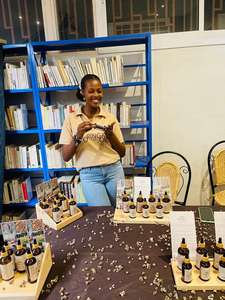 Aceite de Semillas de Moringa Oleifera 50ml, Aceite Esencial Puro, Anti-Inflamatorio, Iluminador, Revitalizante para la Piel, para Todo Tipo de Piel, Aroma Fresco, Envase de Vidrio - Product Image 3