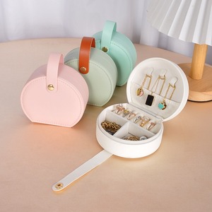 Estuche de Joyería Portátil Mini de Cuero PU Personalizado de Alta Calidad <span class=keywords><strong>para</strong></span> Aretes, Collares y <span class=keywords><strong>Anillos</strong></span>, Organizador de Joyas <span class=keywords><strong>para</strong></span> Viaje, Regalo - Product Image 3