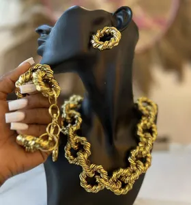 Twist épais chaîne collier Bracelet boucle d'oreille ensemble complet collier exagéré emboîtement cercle collier Bracelet