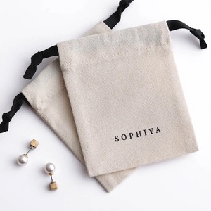 Sacchetto in Cotone Martin Organico con Logo Personalizzato Stampato per Conservare Profumi, Orecchini, Collane e Gioielli - Product Image 4