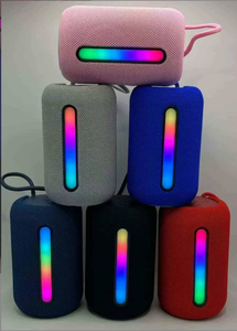 Haut-parleur portable sans fil 5.3 avec lumière LED RVB clignotante pour fêtes en plein air, plages, anniversaires, utilisation avec téléphone portable et ordinateur - Product Image 3