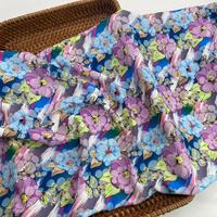 Échantillon Gratuit Tissu Mousseline Crêpe de Polyester Extensible 100% à Imprimé Numérique Fleurs pour Robes Femme et Fille