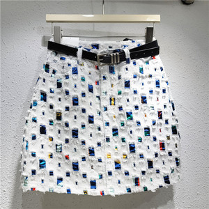 <span class=keywords><strong>Gonna</strong></span> corta in denim da donna alla moda, modello a trapezio, con orlo ampio e lunghezza media. - Product Image 2