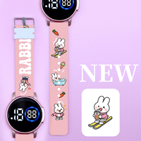 Jam Tangan Digital Anak Logo Kustom 2026 Jam Tangan Kartun Trendi Fashion Pelajar Kepribadian Jam Tangan Elektronik