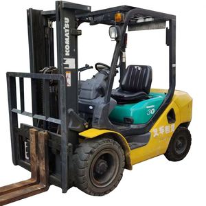 Montacargas Usado Komatsu de 3 Toneladas, Diésel, Tracción en las Cuatro Ruedas, Manual, Todo Terreno, Mástil de Dos Etapas, Neumáticos Sólidos/Neumáticos, para Construcción - Product Image 1
