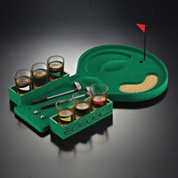 Mini jeu de golf de table en plastique, jeu interactif amusant avec verres à shot, portable et multifonctionnel pour les soirées.