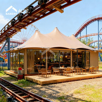 Tente modulaire de luxe en acier à 3 sommets de 38 m pour les centres de villégiature écologiques, les villas de glamping, les maisons conteneurs et l'extension de restaurants, maisons mobiles