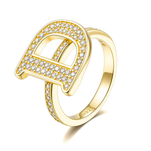 Bague de cocktail de luxe pour femme en moissanite plaqué or 18 carats, lettre D, sertissage pavé, taille brillant rond, micro-incrustation, bijoux - Product Image 3
