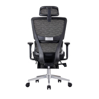 Chaise de bureau ergonomique moderne et personnalisable avec dossier entièrement en maille, réglable, et repose-pieds