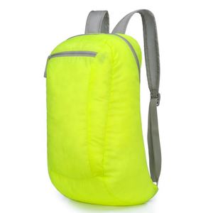 Mochila Plegable Impermeable de Viaje, Ligera, de Poliéster - Product Image 1