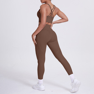 Pantalones de yoga deportivos europeos y americanos, sexy, con tirantes cruzados, color liso, conjunto de fitness, talla grande, con bolsillo trasero. - Product Image 6