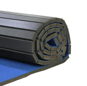 Haute qualité PVC XPE mousse lutte tapis de déploiement pas cher Tatami Judo rouleau tapis avec Logo personnalisé pour l'exercice de gymnastique