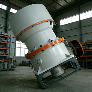 Concasseur mobile à cône et cylindre haute sécurité avec remorque, capacité maximale <span class=keywords><strong>de</strong></span> 300 t/h, structure à réglage hydraulique simple - Product Image 2