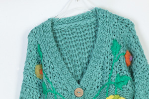 Maglione fatto <span class=keywords><strong>a</strong></span> <span class=keywords><strong>mano</strong></span> da donna con <span class=keywords><strong>Cardigan</strong></span> corto lavorato <span class=keywords><strong>a</strong></span> <span class=keywords><strong>mano</strong></span> da donna invernale - Product Image 4