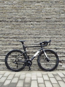 Vélo de route en fibre de carbone FUOCO6 TOP 105 2025, 24 vitesses, freins à disque, cadre UCI 700C, vélo de route FUOCO - Product Image 4