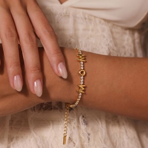 Collier en acier inoxydable plaqué or 18 carats avec CZ, style <span class=keywords><strong>chic</strong></span> français, pour la fête des mères, <span class=keywords><strong>MAMA</strong></span>, bijoux féminins légers et luxueux - Product Image 4