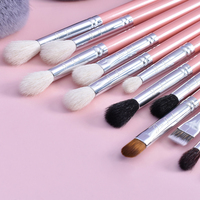 Daily Queen & Mor-phe 30 pinceaux de maquillage en poils de chèvre et fibres nano, manche rose, qualité supérieure et sensation luxueuse, logo personnalisé