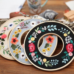 Handmade Cartoon Embroidery DIY Material Package for Beginners-Lu Embroidery Three-dimensional Wreath Fabric