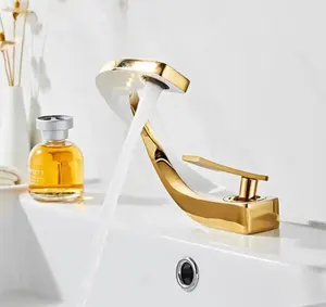 Grifo de lavabo de cascada de baño de Arte Moderno de lujo con diseño único en forma de C Grifo mezclador de oro blanco de un solo mango