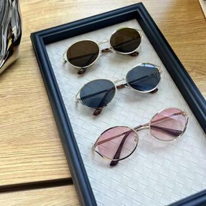 Gafas de Sol Metálicas Ovaladas Qianai UV400, Gafas de Moda para Mujer Tipo 3, Lentes de Sol con Marco Negro, Lentes AC K2-20426 - Product Image 5