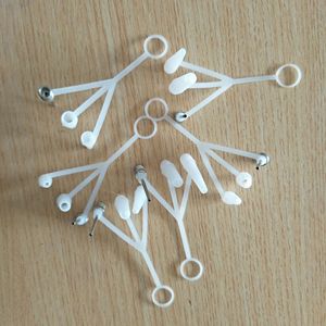 Aguja universal para inflar pelotas, mini aguja de plástico para bomba de aire con punta metálica 068, origen Zhejiang - Product Image 1