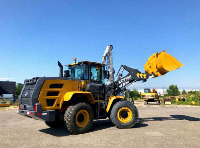 Heavy-Duty Wheel Loader HE-331