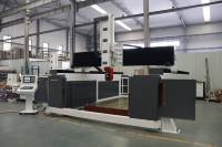 Routeur CNC 5 axes Jinan pour Camel CA-2030 avec système de contrôle Syntec Richauto, doté d'un moteur à engrenages, d'une pompe et d'un PLC