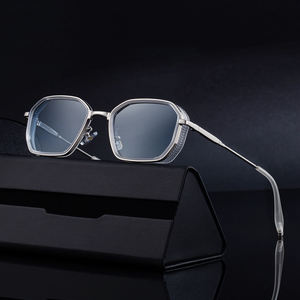 Gafas de Sol Polarizadas Cuadradas con Marco Completo Clásico, Personalizadas con Logotipo, de Alta Calidad, para Mujer, Venta al Por Mayor, Moda 2023, Protección UV - Product Image 1