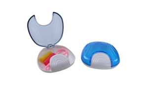 Boîte de rangement orthodontique personnalisée en plastique coloré pour <span class=keywords><strong>aligneurs</strong></span>, chewies et outil de retrait - Product Image 4