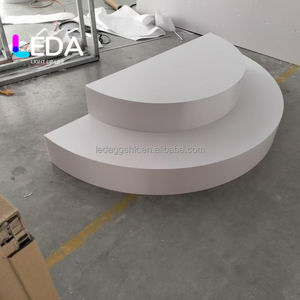 Escenario LEDA para Decoración de Fiestas, Escenario Redondo de Acrílico Blanco de 2 m para Eventos, Cumpleaños y Bodas - Product Image 5