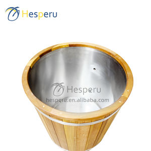 Baignoire à glace en bois moderne avec refroidisseur d'eau et filtre pour utilisation en salle de sport en plein air, design autoportant - Product Image 3