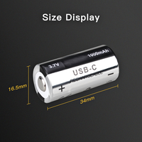 Baterai C USB Isi Ulang Lithium C dengan Kabel Pengisi Daya 3.7V Tipe C Dapatkan Hadiah Senter