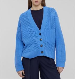 Cardigan da Donna in <span class=keywords><strong>Maglia</strong></span> Italiana Personalizzato 2026, Comodo Maglione Chiuso con Patchwork Tonal per Donna - Product Image 2