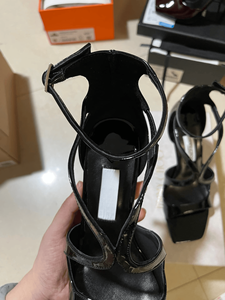 Zapatos de Tacón Alto Jimmy para Mujer, Punta Cuadrada, Diseño con Tiras Cruzadas, Modernos y Elegantes, Nueva Colección en Venta - Product Image 6