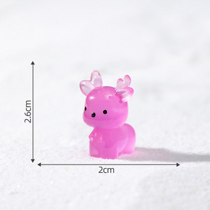 Figurines de cerfs miniatures en résine lumineuses, figurines d'animaux pour jardin, micro-paysage, aquarium, maison de poupées, décoration de Noël - Product Image 6