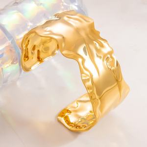 Stylish 18K Gold Stainless Steel Wide Face Bracelet for Women High-End Non-Fading INS Style <b>Charm</b> Bracelets for Anniversary - Product Image 4