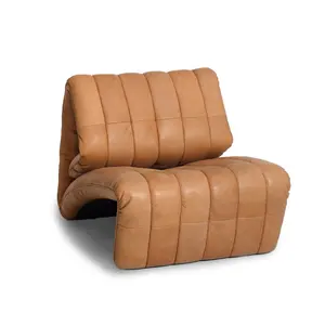 เก้าอี้โซฟาหนังแบบมีพนักพิงเก้าอี้เลานจ์สำหรับห้องนั่งเล่นดีไซน์แบบมีสไตล์