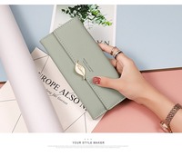 Dompet Panjang Wanita 2025 Model Terbaru Laris Manis Kapasitas Besar Lapisan Kanvas Motif Daun Tempat Kartu Gaya Segar untuk Wanita
