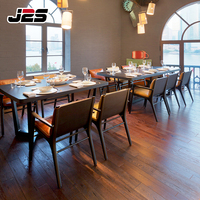 Ensemble table et chaises de restaurant en cuir rembourré, design d'intérieur commercial pour hôtel, projet de luxe sur mesure J2S
