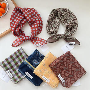 Sciarpa quadrata in stile giapponese da 55cm per donna primavera estate morbida e traspirante scialli tradizionali artistici - Product Image 2