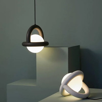 Suspension moderne en forme d'orbite avec cadre sculpté pour chambre à coucher, chevet, salle à manger, îlot de cuisine, café, hôtel, bar