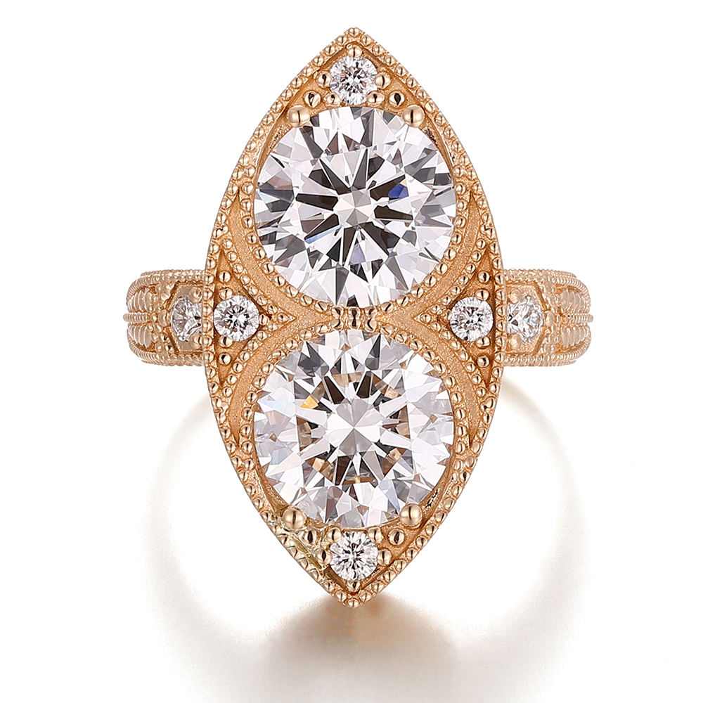 Bague en or massif 14 carats avec diamant de laboratoire.