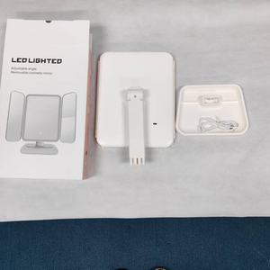 Espejo de Maquillaje LED Plegable de 3 Vías con Pantalla Táctil y Carga USB, Espejo de Vanidad con Iluminación LED - Product Image 5