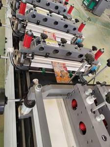 Bốn-side niêm phong PLC kiểm soát túi nhựa máy làm với động cơ & mang độ chính xác cao và tiết kiệm năng lượng - Product Image 3