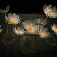 Harga pabrik bunga raksasa buatan tangan Organza Lotus berdiri bebas pasokan pernikahan bermain Display acara tanah