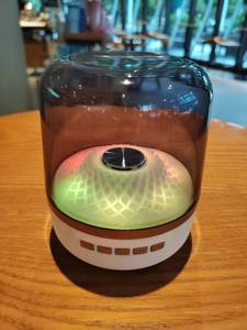 Xách Tay <span class=keywords><strong>Mini</strong></span> Loa Không Dây USB Âm Thanh Stereo Âm Nhạc Hộp Thời Trang Trong Suốt Nhựa Loa Với Đèn Cho Quà Tặng - Product Image 2